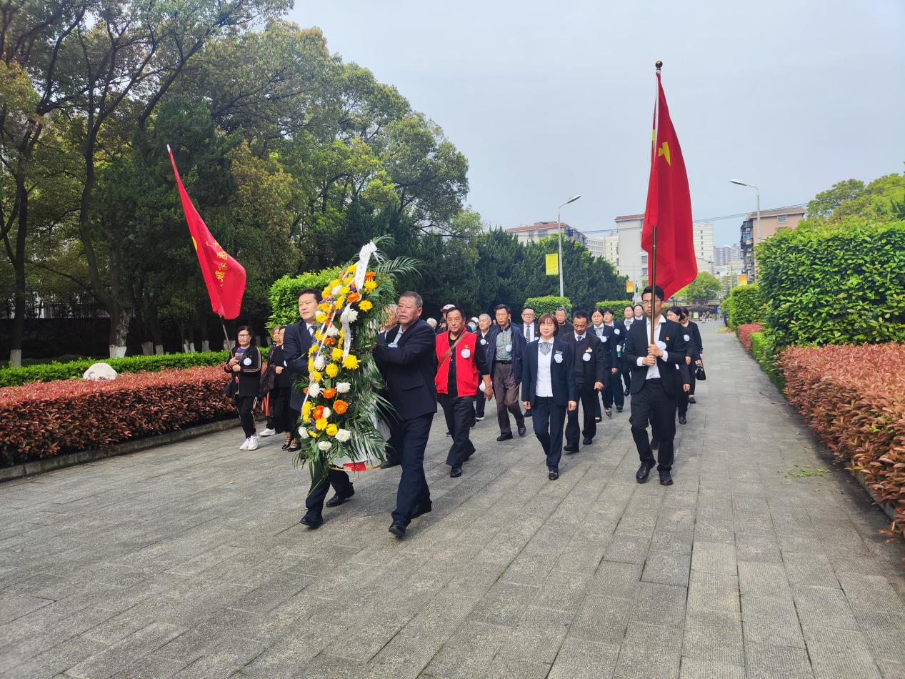 緬懷革命先烈，傳承紅色基因——居安物業(yè)荊州分公司黨支部開展清明祭英烈活動